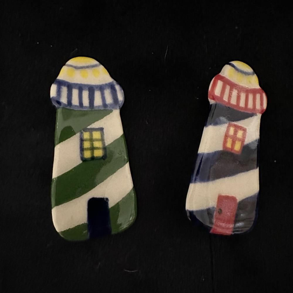 Ceramic lighthouse pins / brooches